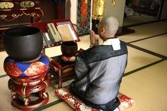 日蓮宗の葬儀の流れ、マナー、費用内訳など解説します