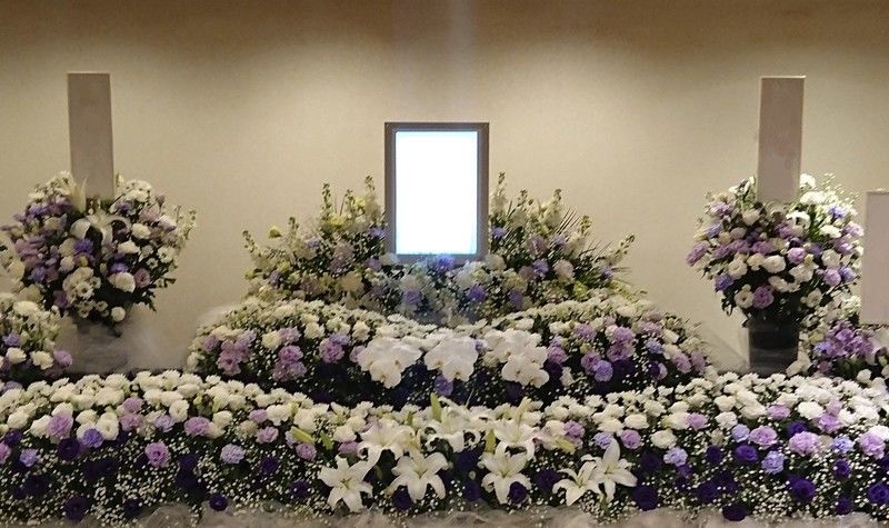 葬儀事例: お花にこだわった家族葬