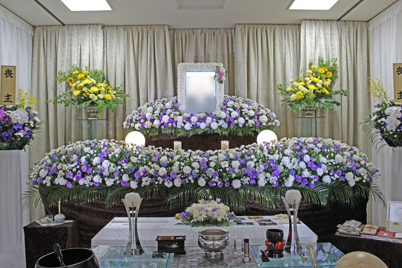 葬儀事例: 杉並区堀ノ内斎場にてお花の家族葬