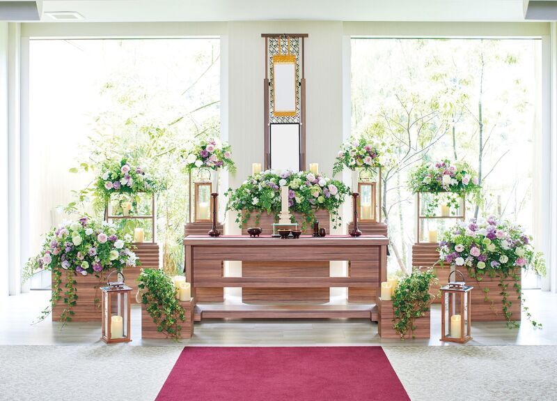 葬儀事例: お花に囲まれた家族葬