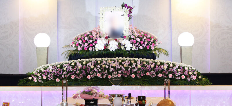 葬儀事例: 宝性寺越谷別院にて花祭壇の家族葬