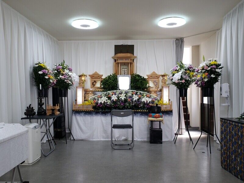 葬儀事例: 大行寺会館を使用した友人葬