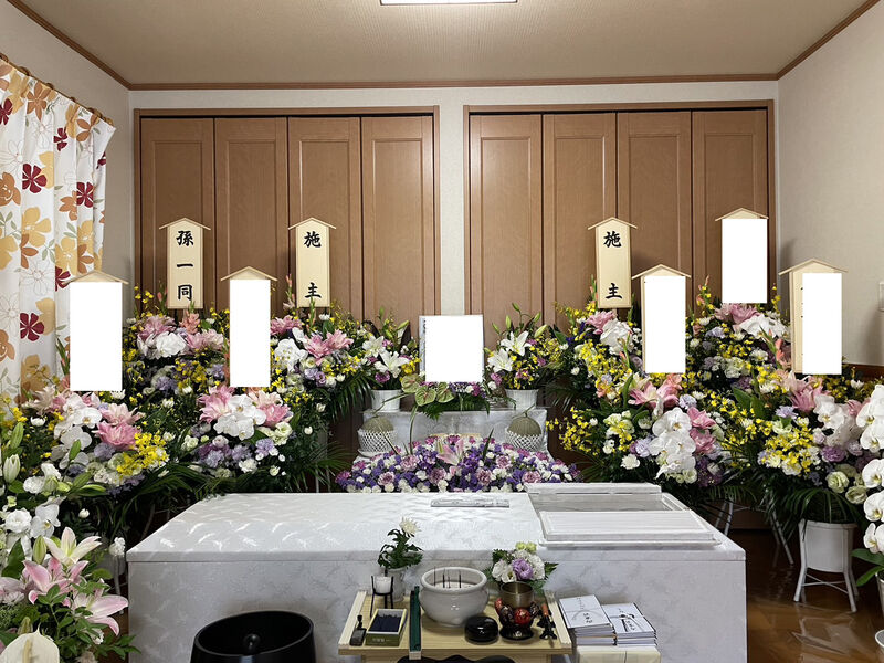 葬儀事例: 華やか自宅葬　