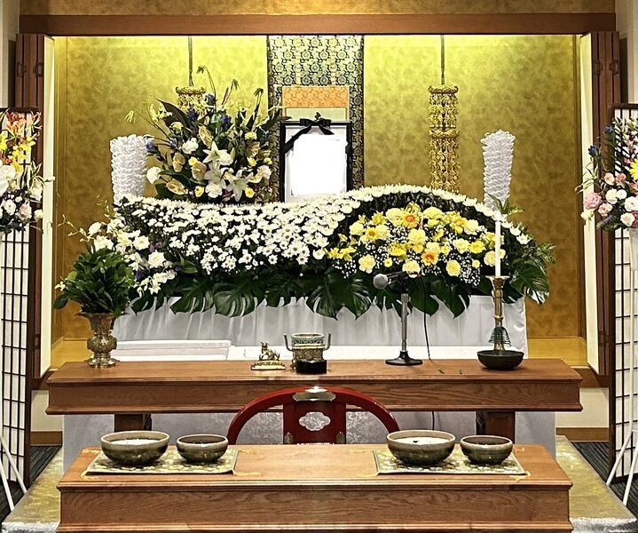 葬儀事例: 昭和区寺院会館での家族葬。