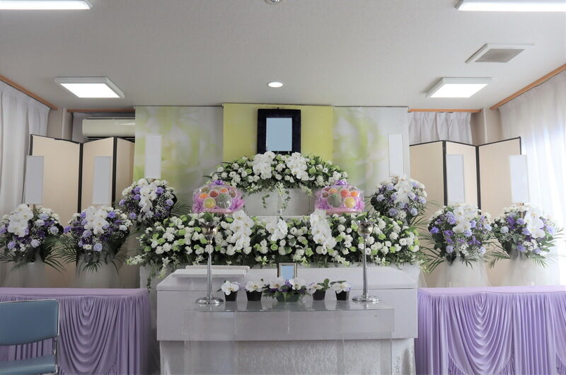 葬儀事例: 大泉橋戸会館　第二斎場の家族葬　プラン64参考