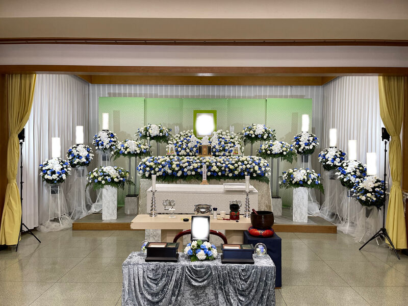 葬儀事例: 新宿最勝寺会館にて１日葬の事例