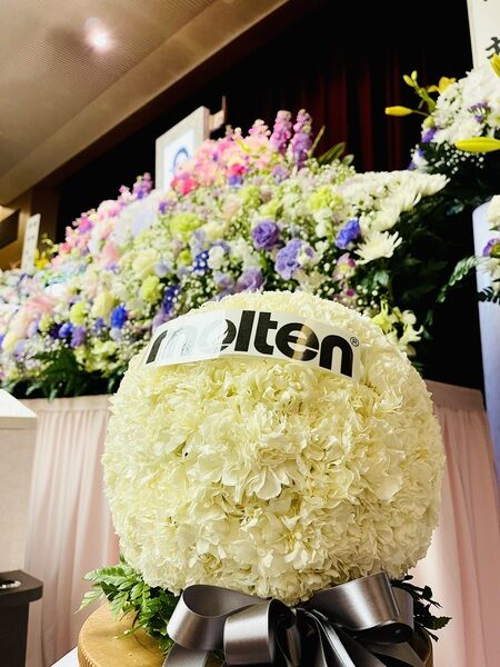 葬儀事例: 想い出の花祭壇