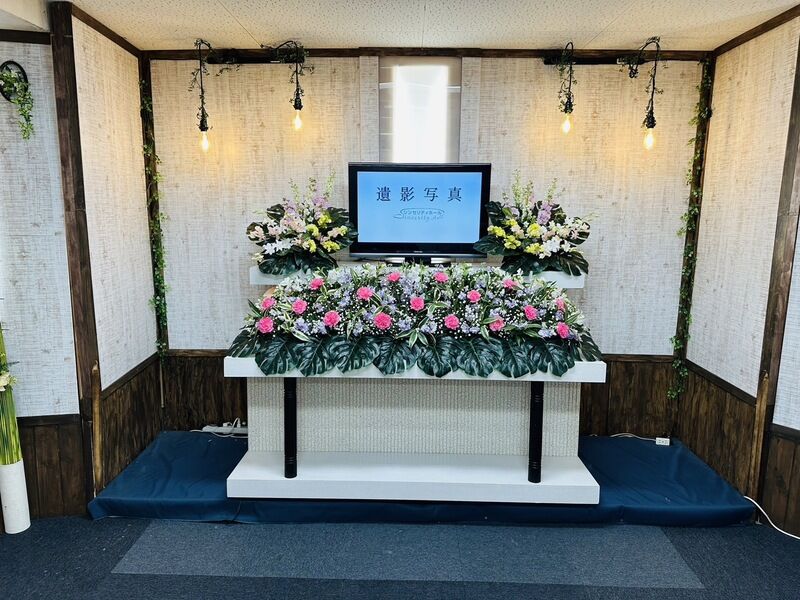 ３３万円　一日葬祭壇