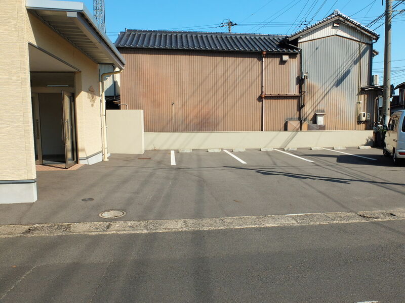 メモリア平田 駐車場2