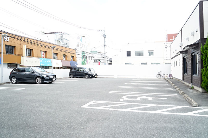 笹丘斎場 駐車場