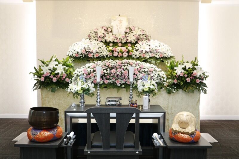 家族葬のセレモニーハウス港南台 港南台　祭壇-1