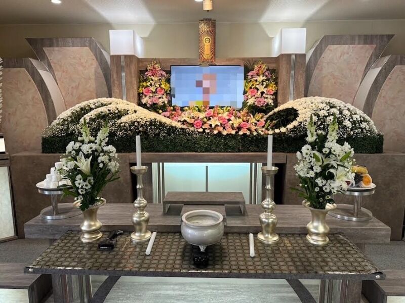あなたに寄り添うお葬式 家族葬式場メルシー 祭壇