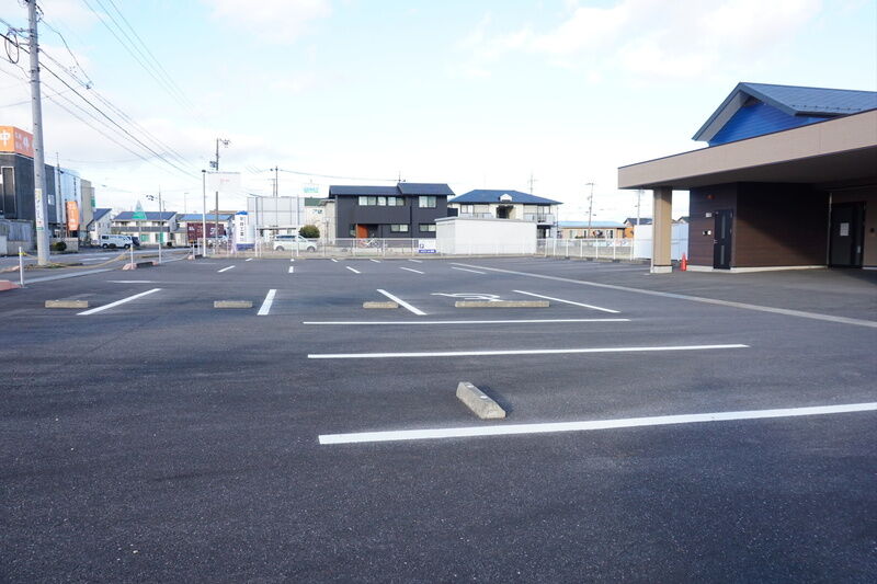 メモワール羽島 駐車場