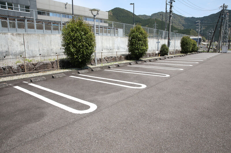 浄聖苑 駐車場