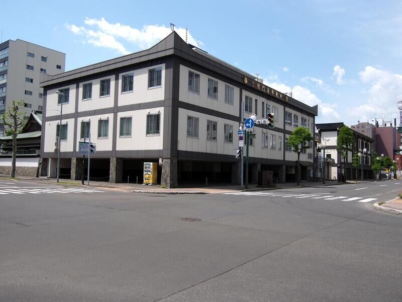 札幌中央斎場 外観、駐車場