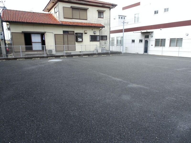 二島斎場 駐車場１