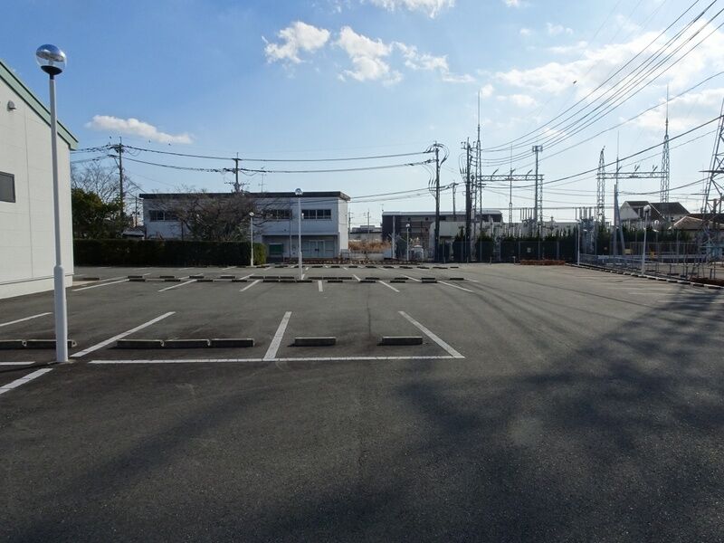 神埼草苑 駐車場１
