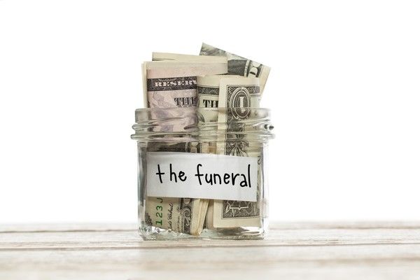 葬儀を行いたいのにお金がない場合の対処法を解説