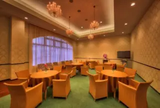 虹のホール　レゼール仁井田