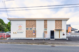 家族葬のタクセル春日井高蔵寺」のご案内。料金/施設情報/利用方法等