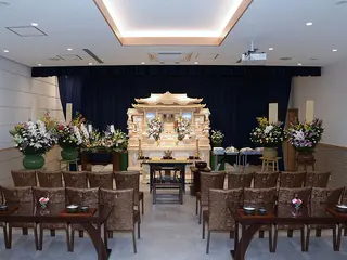 シティホール新屋