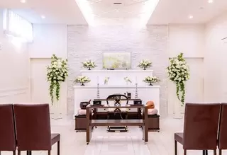 小さな森の家　石岡若松