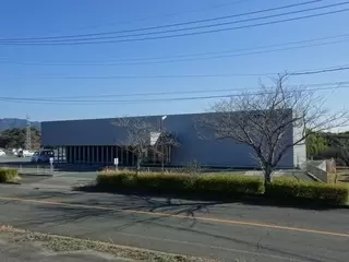 かずやコスメディア勝立斎場