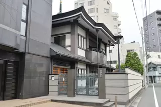 玉泉院 玉法会館