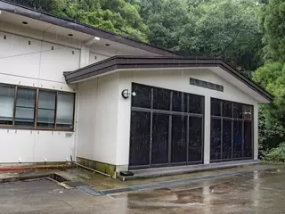 戸沢村役場／火葬場