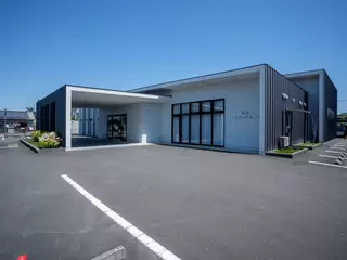 鷹尾メモリードホール