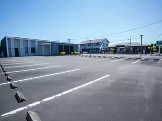 鷹尾メモリードホール