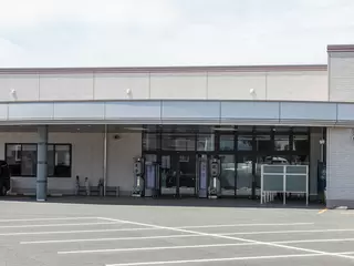 虹のホールわいふ