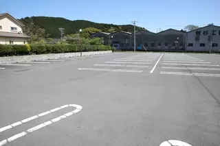 虹のホールとば